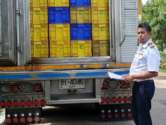 ตรวจสินค้าประมงที่นำเข้า ส่งออก ทางจุดผ่อนปรนทางการค้าบ้านหนองปรือ