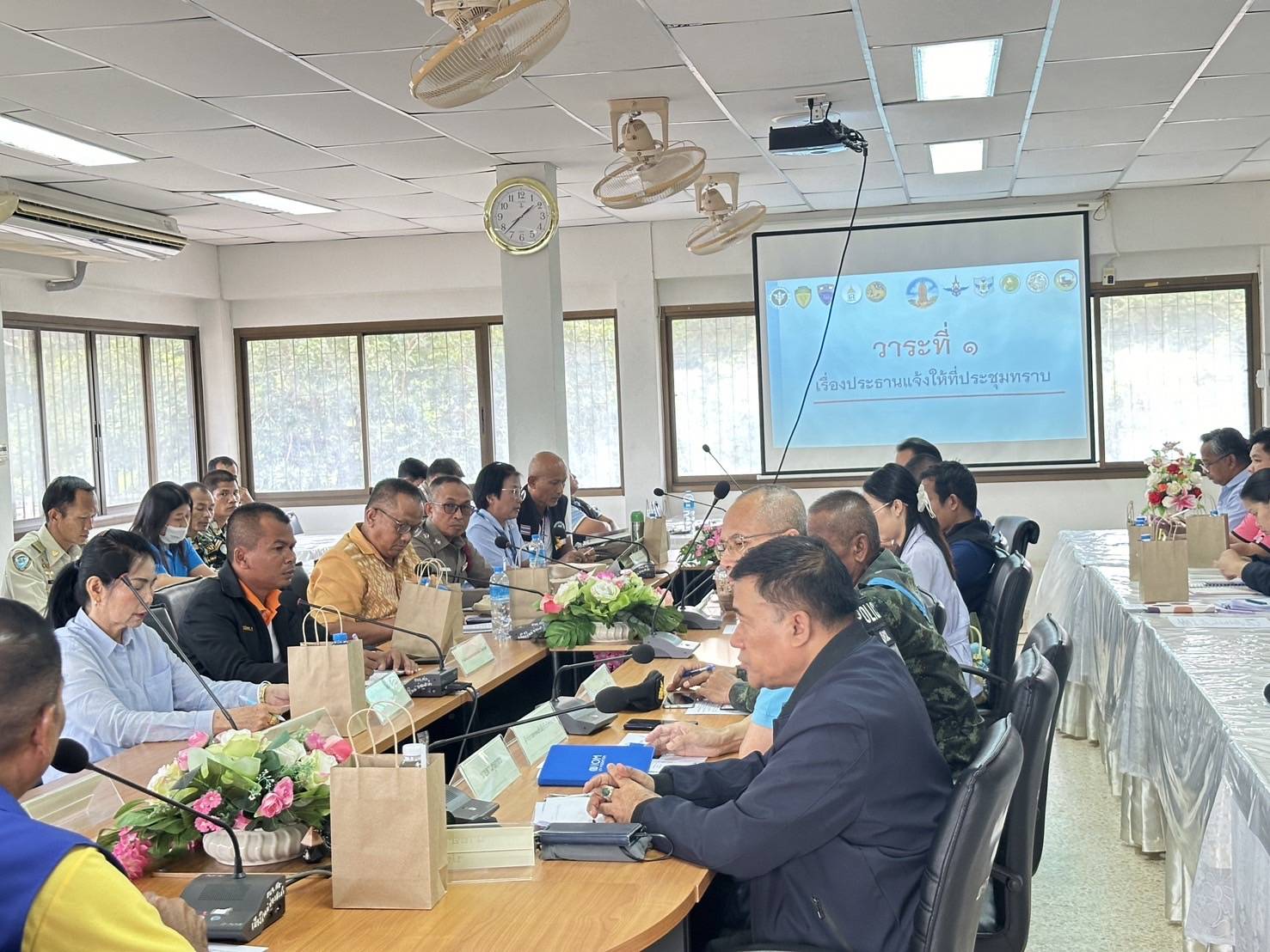 ประชุมคณะทำงานแก้ไขปัญหาในพื้นที่จุดผ่านแดนถาวรช่องสะงำ