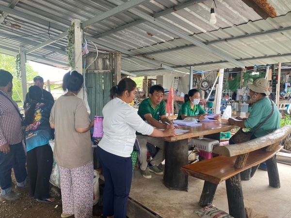 สำนักงานประมงพื้นที่กรุงเทพมหานคร ลงพื้นที่ให้บริการแก่เกษตรกรในพื้นที่ชุมชนคลองเกาะโพธิ์ แขวงท่าข้าม เขตบางขุนเทียน กรุงเทพมหานคร