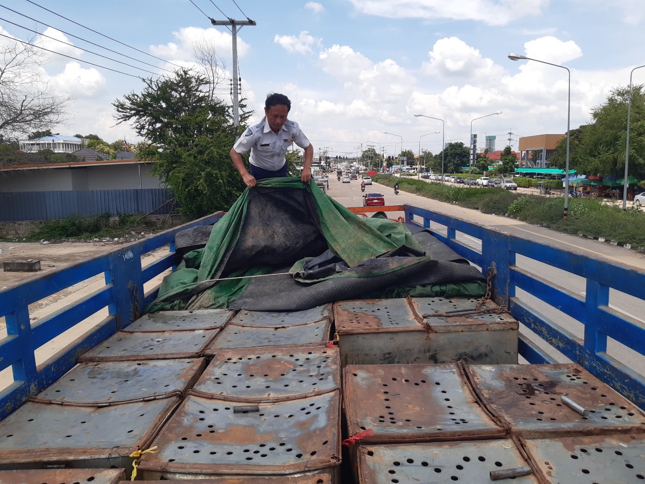 ตรวจสินค้าประมงที่นำเข้า ส่งออก ทางจุดผ่านแดนถาวรบ้านคลองลึก