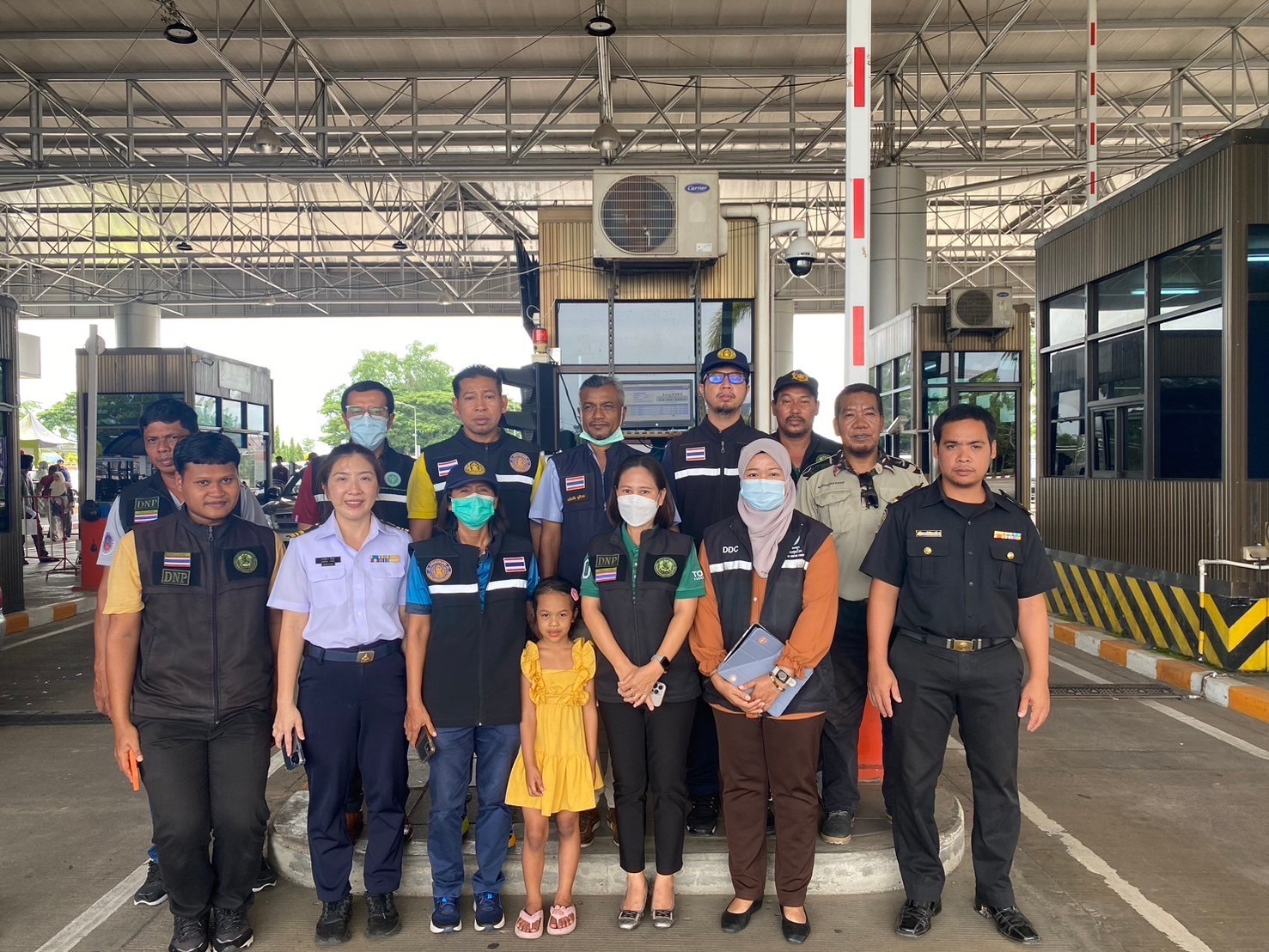 ด่านตรวจประมงนราธิวาส ร่วมบูรณาการฯ ตรวจป้องกันการลักลอบนำเข้าสัตว์น้ำ ซากสัตว์น้ำ และผลิตภัณฑ์สัตว์น้ำ..คลิก