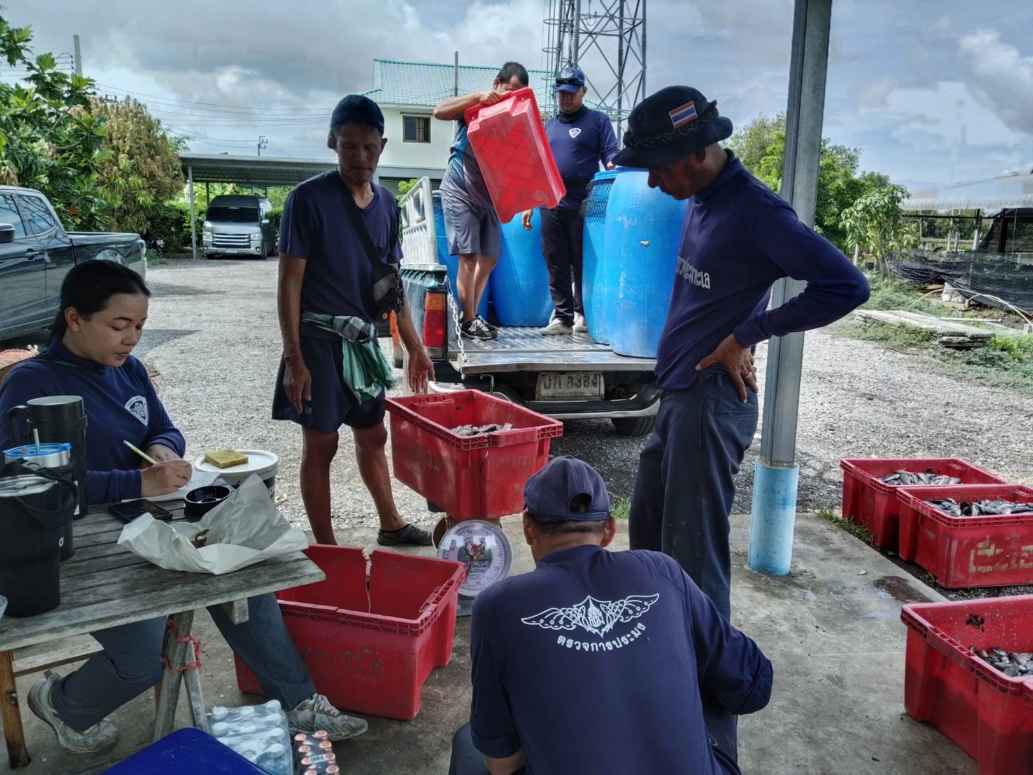 ร่วมกับสำนักงานประมงพื้นที่กรุงเทพมหานคร เข้าร่วมกิจกรรม