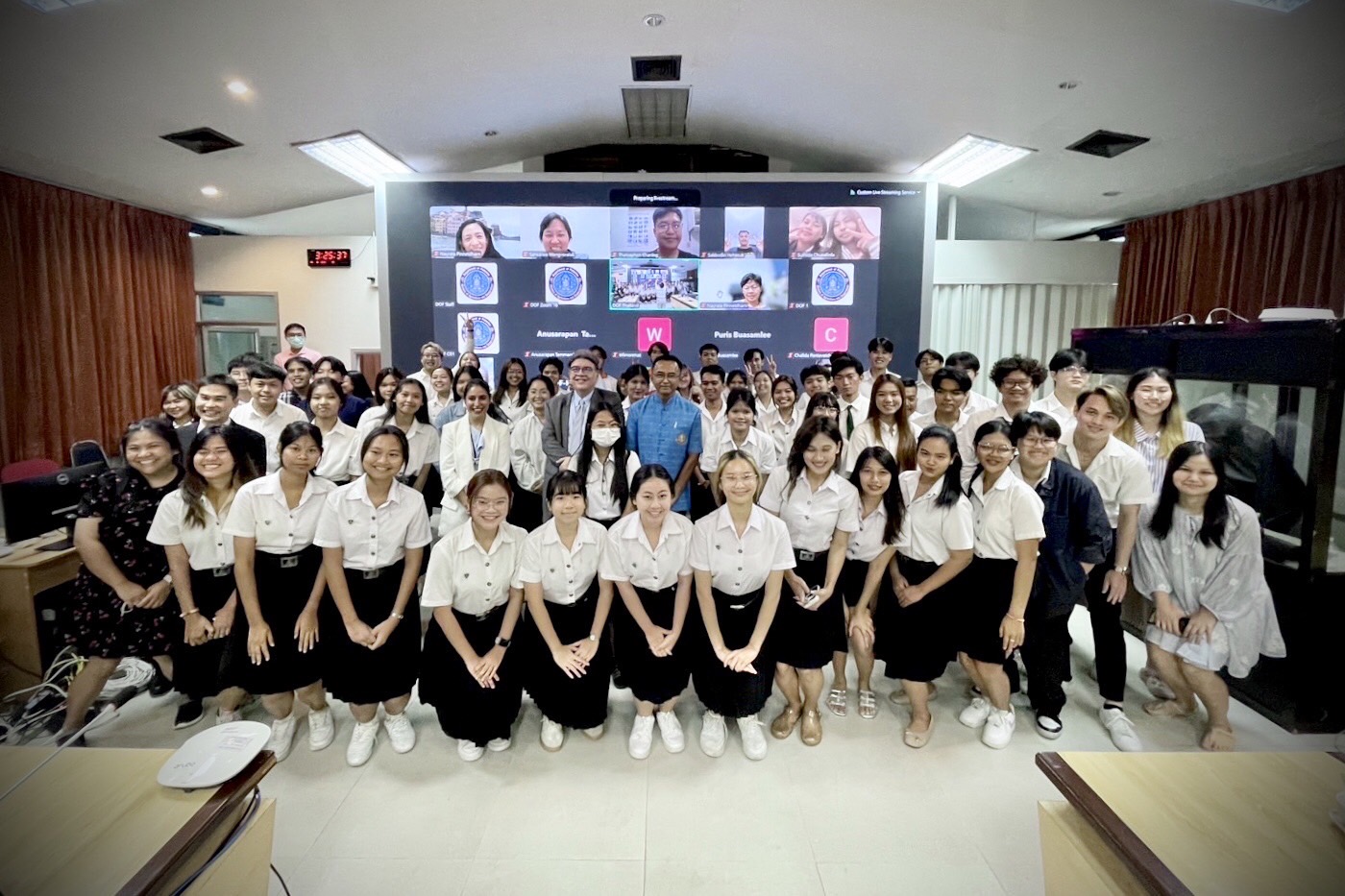 กรมประมง ร่วมกับ FAO จัดอบรมหลักสูตร “การค้าสินค้าประมงระหว่างประเทศและผลิตภัณฑ์จากการเพาะเลี้ยงสัตว์น้ำ” (Training Program on International Trade in Fisheries and Aquaculture Products) รุ่นที่ 2 สำหรับหน่วยงานภาคเอกชน และรุ่นที่ 3 สำหรับนิสิต นักศึกษา..คลิก