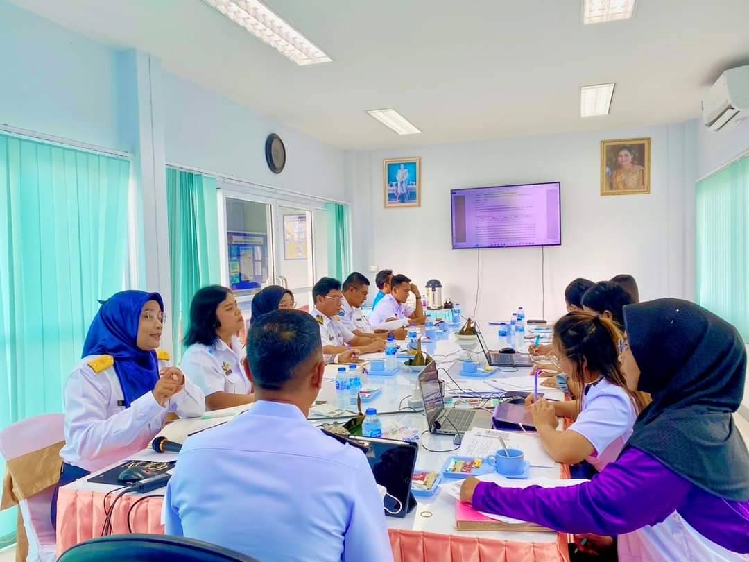 วันอังคาร ที่ 3 กันยายน 2567 : นายธีระชัย ทิพย์ดวง ผู้อำนวยการศูนย์บริหารจัดการด่านตรวจประมงเขต9 (สตูล) เป็นประธานการประชุมหัวหน้าส่วนราชการและเจ้าหน้าที่ในสังกัด ศูนย์บริหารจัดการด่านตรวจประมงเขต 9 (สตูล) ครั้งที่ 2/2567..คลิก