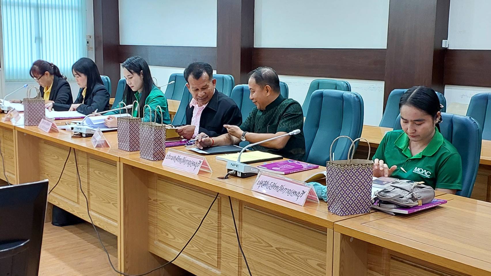 เข้าร่วมประชุมคณะอนุกรรมการบริหารกองทุนหมุนเวียนเพื่อการกู้ยืมแก่เกษตรกรและผู้ยากจน (อบก.) ส่วนจังหวัดกาญจนบุรี ครั้งที่ 1/2567..คลิก