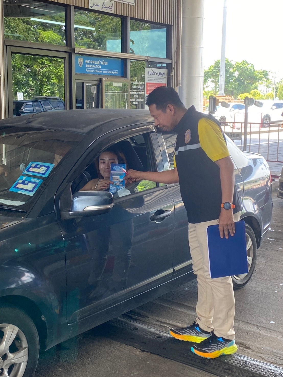 ด่านตรวจประมงนราธิวาส ร่วมบูรณาการฯ ตรวจป้องกันการลักลอบนำเข้าสัตว์น้ำ  ซากสัตว์น้ำ และผลิตภัณฑ์สัตว์น้ำ..คลิก