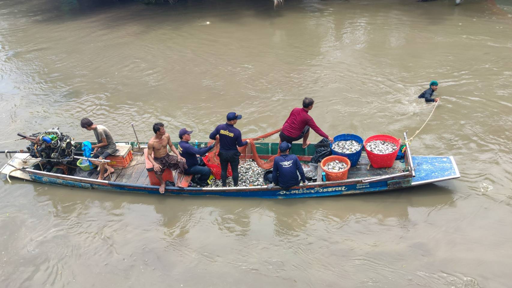ร่วมกับสำนักงานประมงจังหวัดสมุทรปราการฯ ตามโครงการป้องกันการแพร่ระบาดของปลาหมอคางดำในพื้นที่ 16 จังหวัด