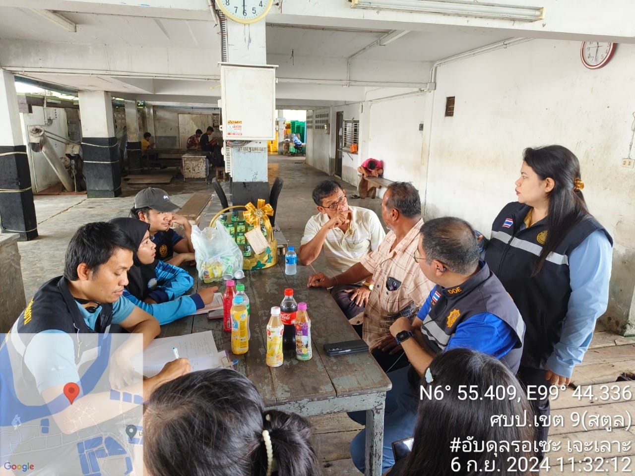 วันศุกร์ที่ 6 กันยายน 2567 : นายธีระชัย ทิพย์ดวง ผู้อำนวยการศูนย์บริหารจัดการด่านตรวจประมงเขต 9 (สตูล) มอบหมายให้นางสาวรักศมี ขามพิทักษ์ ปฏิบัติหน้าที่หัวหน้าศูนย์ควบคุมการแจ้งเรือเข้าออกปากบารา และชุดสหวิชาชีพตรวจเรือประมงหน้าท่า  ได้มอบกระเช้าให้กับนายสุนทร ขาวสม  ลูกเรือ 