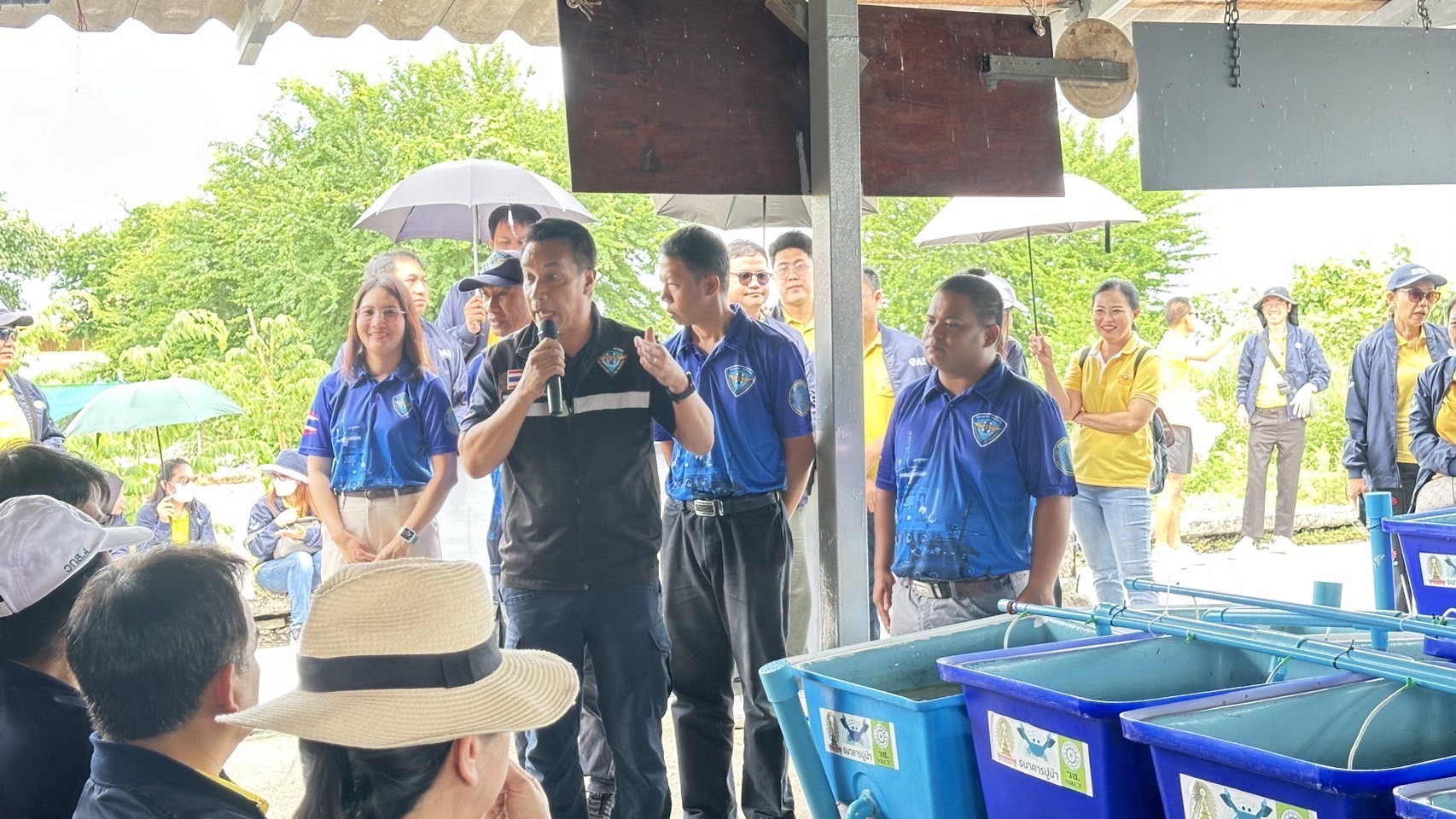 ผู้อำนวยการศูนย์ป้องกันและปราบปรามประมงทะเลระยองลงพื้นที่ตรวจราชการหน่วยป้องกันและปราบปรามประมงทะเลอ่างศิลา (ชลบุรี)..คลิก