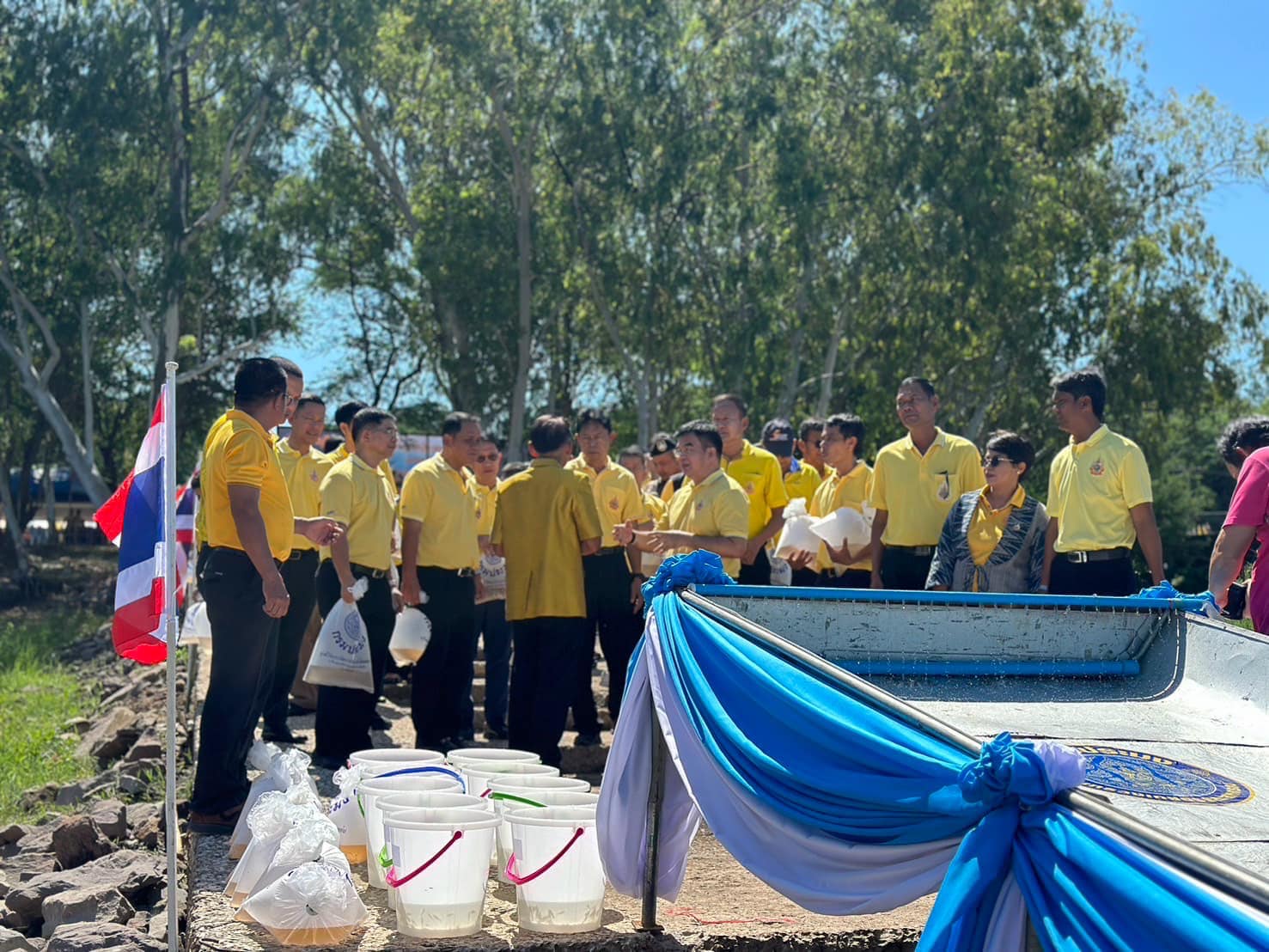 พิธีมอบงบประมาณสนับสนุนก่อสร้างโรงเพาะกุ้งก้ามกรามเพื่อเป็นศูนย์เรียนรู้ และสร้างอาชีพจากกุ้งก้ามกราม และโครงการเพิ่มผลผลิตกุ้งก้ามกรามในอ่างเก็บน้ำเขื่อนอุบลรัตน์..คลิก