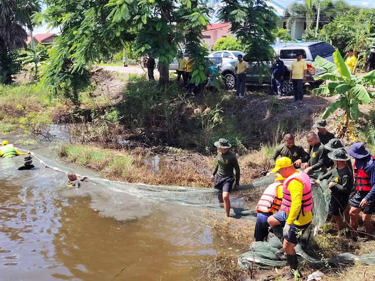 ศพช.ฉะเชิงเทรา เข้าร่วมกิจกรรม “ลงแขกลงคลอง จับปลาหมอคางดำ” ณ คลองบางกะพ้อ ตำบลบางกระเจ็ด อำเภอบางคล้า จังหวัดฉะเชิงเทรา..คลิก