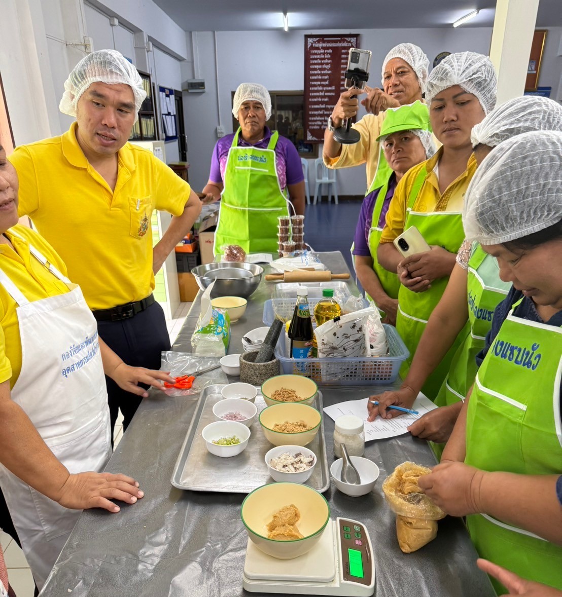 ดำเนินงานเตรียมความพร้อมในการดำเนินงานตาม แผนการดำเนินงานอาหารปลอดภัย จังหวัดศรีสะเกษ ภายใต้แนวนโยบายของจังหวัด “ศรีสะเกษ : ปลอดภัย สัมฤทธิผล ยั่งยืน”..คลิก