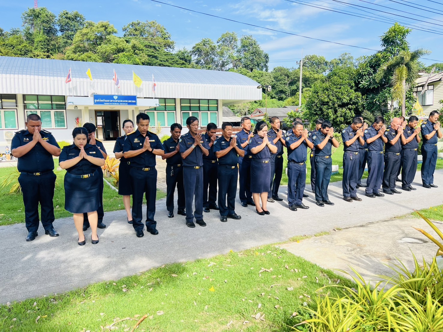 ร่วมทำกิจกรรมเคารพธงชาติไทยและร้องเพลงชาติไทย เนื่องในวันพระราชทาน ธงชาติไทย 28 กันยายน (Thai National Flag Day) ประจำปี 2567..คลิก