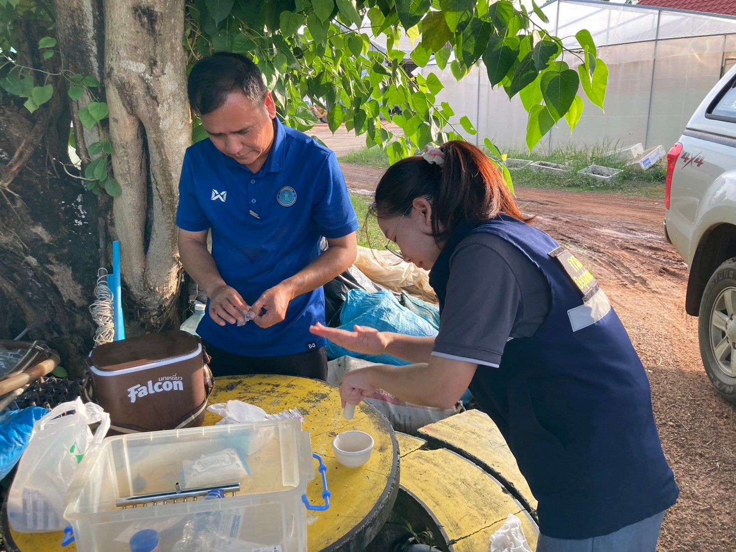วมกันสาธิตการเพาะพันธุ์ปลาตะเพียนขาวแบบ Mobile Hatchery..คลิก