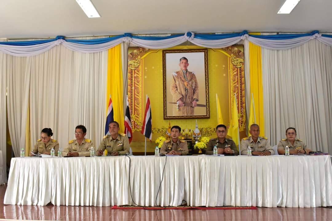 ประมงอำเภอเขาชัยสน ร่วมประชุมประจำเดือน กำนัน ผู้ใหญ่บ้าน  ณ ศาลาประชาคมอำเภอเขาชัยสน โดยได้ประชาสัมพันธ์การเฝ้าระวังและเตรียมความพร้อมเพื่อป้องกันความเสียหายจากอุทกภัย  และการขึ้นทะเบียน การต่อทะเบียนเกษตรกรผู้เพาะเลี้ยงสัตว์น้ำ..คลิก