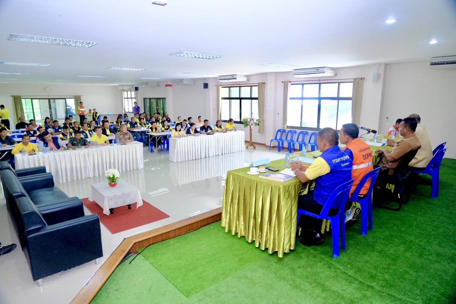 ประมงอำเภอป่าบอน รับผิดชอบอำเภอกงหรา ร่วมประชุมเตรียมการ ป้องกันและแก้ไขปัญหาอุทกภัย วาตภัย และดินถล่ม ในพื้นที่อำเภอกงหรา เพื่อเป็นการเตรียมความพร้อมในการ แก้ไขปัญหาอุทกภัย และดินถล่มในพื้นที่จังหวัดพัทลุง  ณ ห้องประชุมสหกรณ์การเกษตรอำเภอกงหรา