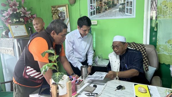 สำนักงานประมงพื้นที่กรุงเทพมหานคร ลงพื้นที่ให้บริการแก่เกษตรกร และให้คำแนะนำการขอรับการรับรองมาตรฐานการเลี้ยงสัตว์น้ำเพื่อการบริโภค (มกษ.7436)
