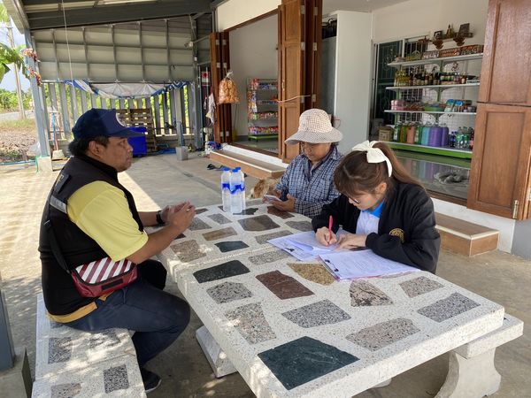 สำนักงานประมงพื้นที่กรุงเทพมหานคร ลงพื้นที่ให้บริการแก่เกษตรกร และติดตามโรงเรียนที่เข้าร่วมโครงการสนับสนุนการดำเนินงานอันเนื่องมาจากพระราชดำริฯ