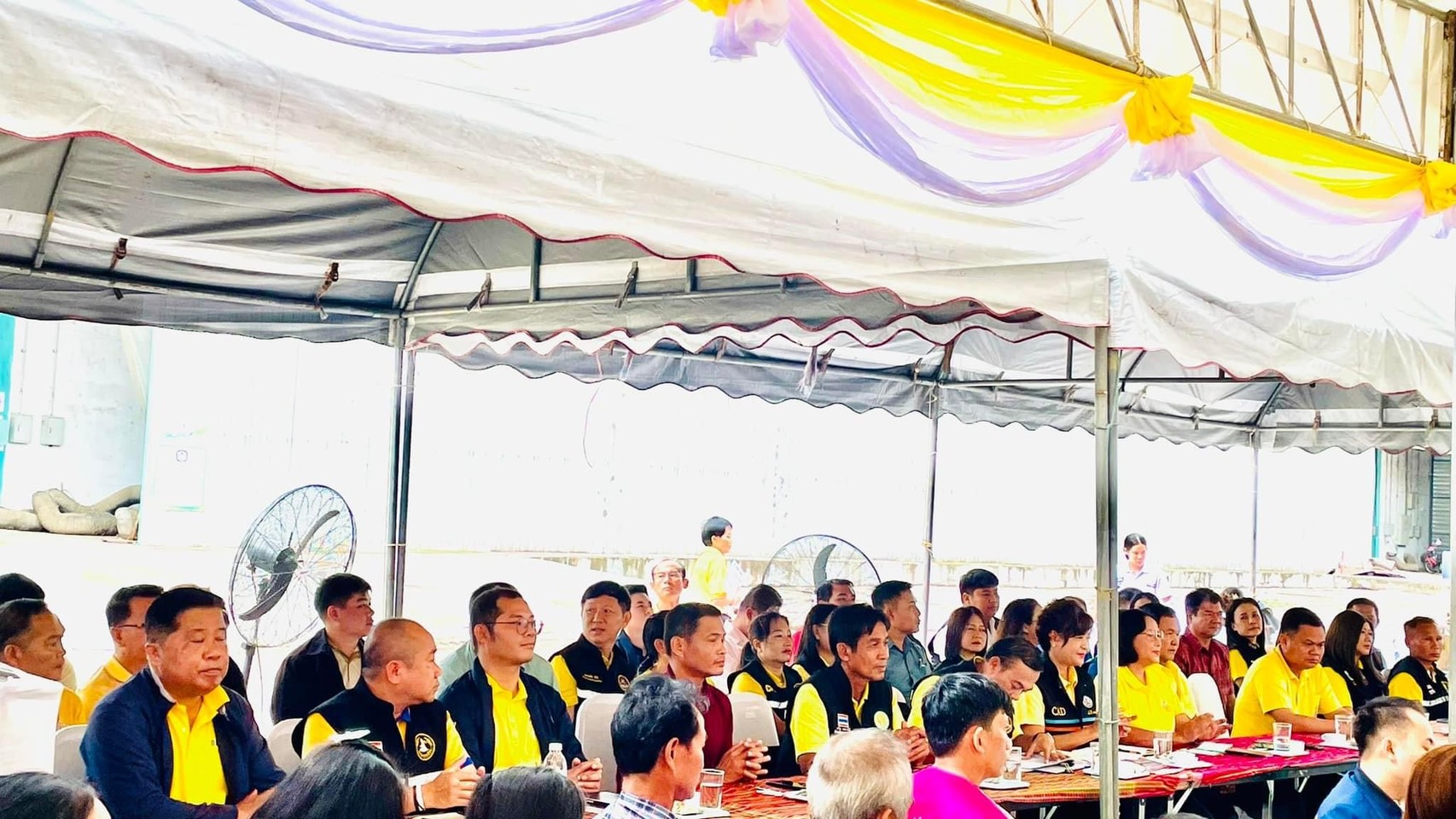 ร่วมศึกษาดูงานและร่วมสัมมนากับคณะกรรมการเกษตรและสหกรณ์ สภาผู้แทนราษฎร..คลิก