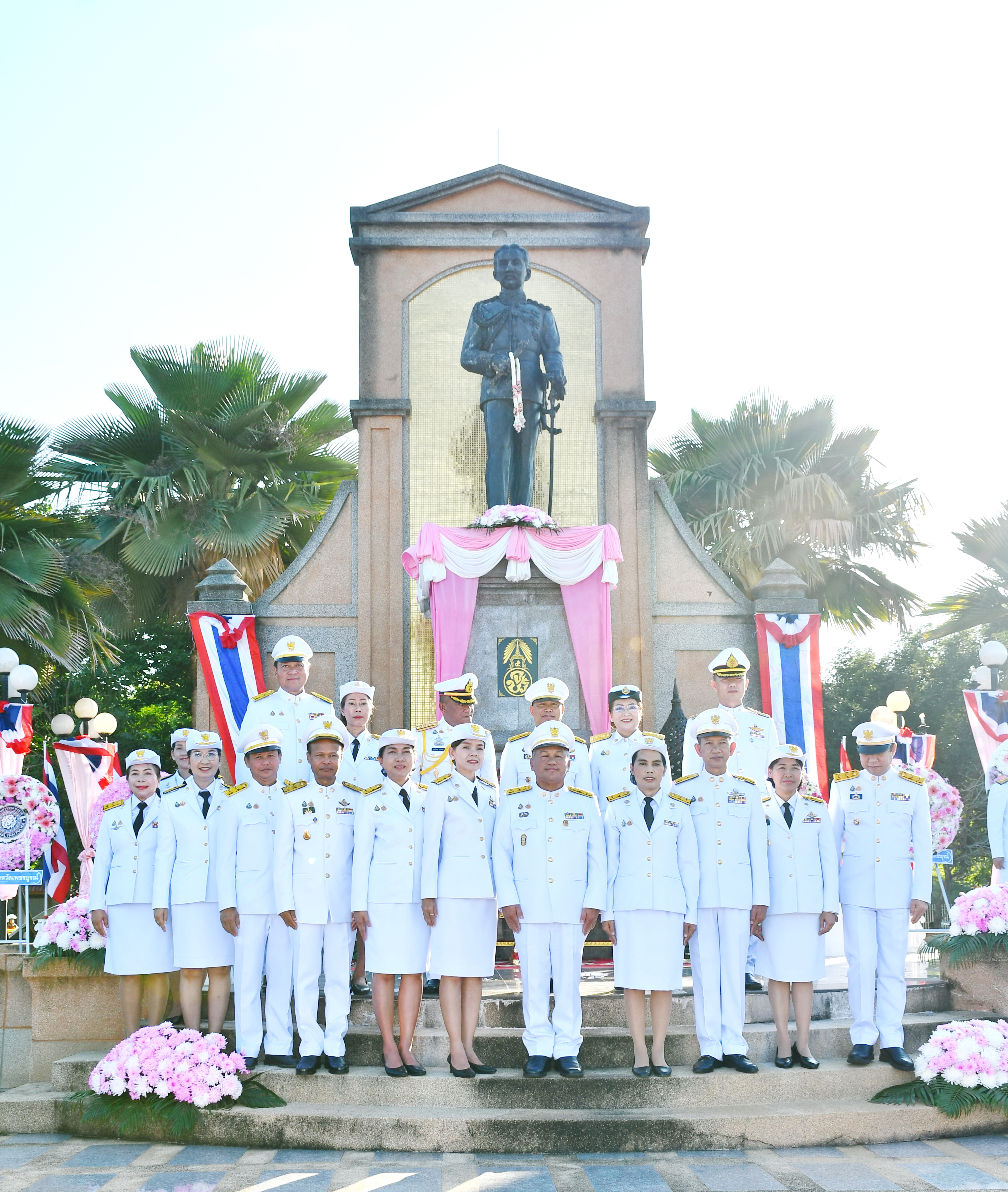 สำนักงานประมงจังหวัดเพชรบูรณ์ ร่วมพิธีวางพวงมาลาเนื่องในวันปิยมหาราช