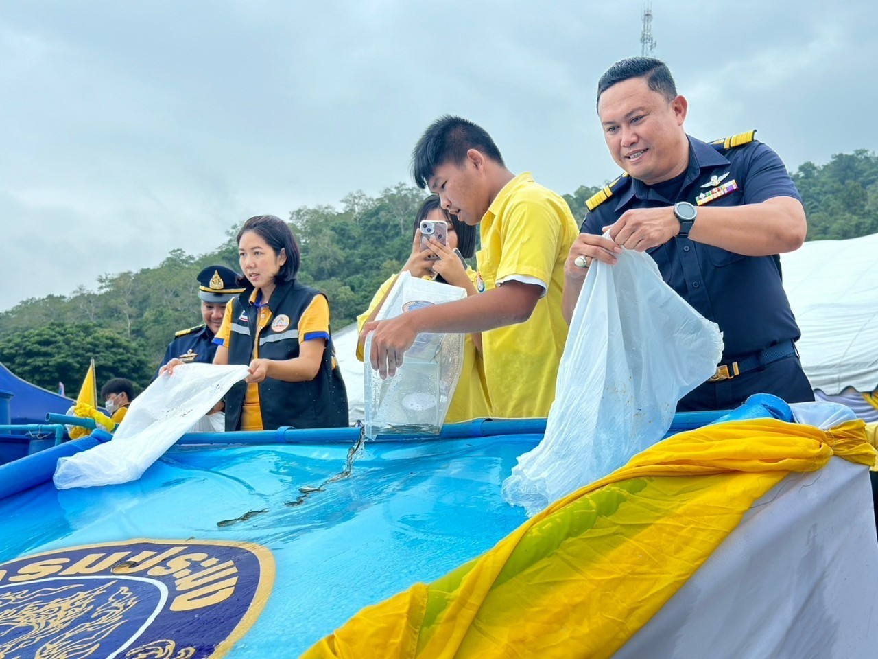 ร่วมพิธีเปิดงานบริหารจัดการการทำการประมงปลาบึกเขื่อนแก่งกระจาน ประจำปี ๒๕๖๗..คลิก
