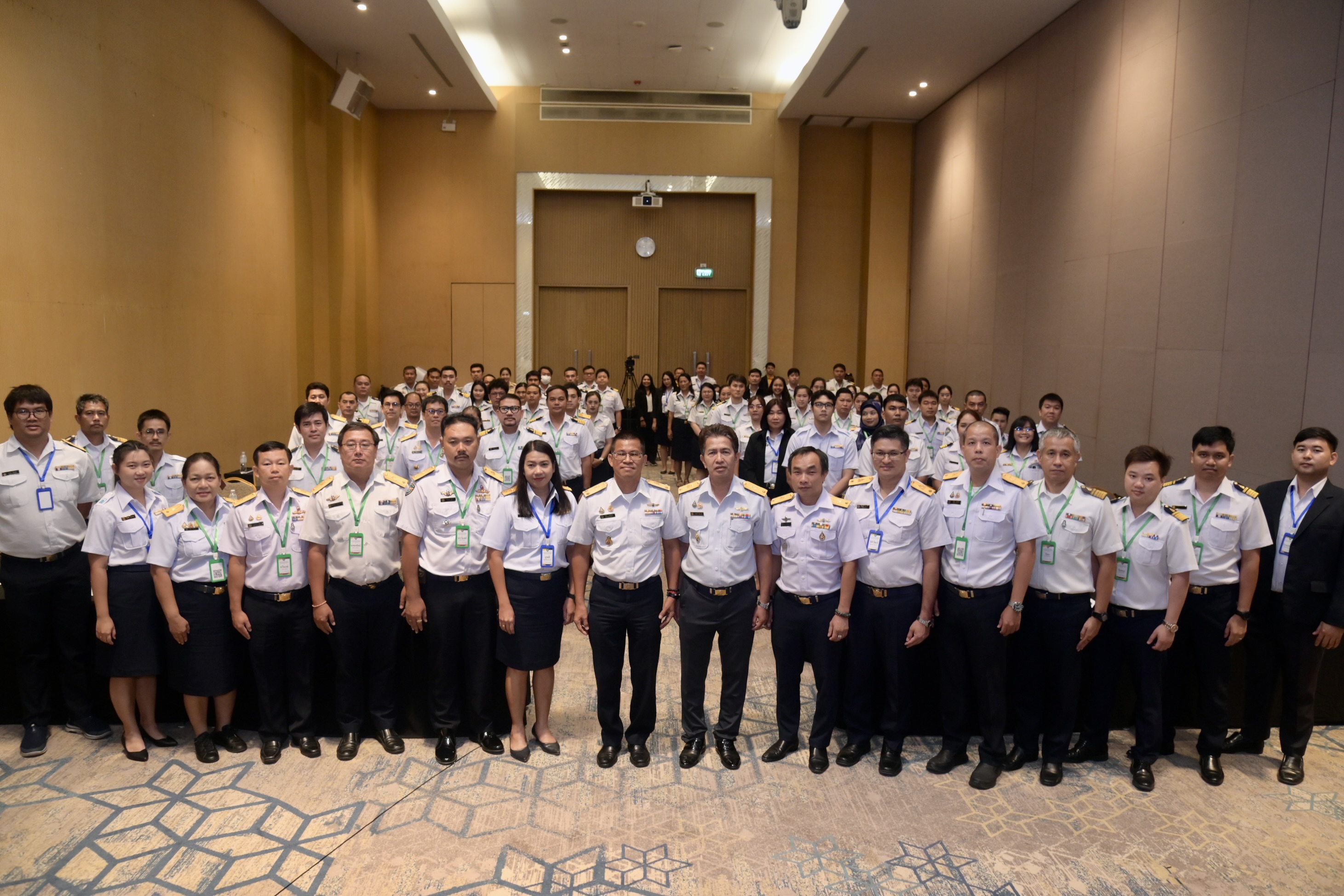 รองอธิบดีกรมประมงเปิดการฝึกอบรมเชิงปฏิบัติการ หลักสูตร “เพิ่มศักยภาพการควบคุมตรวจสอบสินค้าสัตว์น้ำ ผลิตภัณฑ์สัตว์น้ำ และปัจจัยการผลิต” รุ่นที่ 1..คลิก