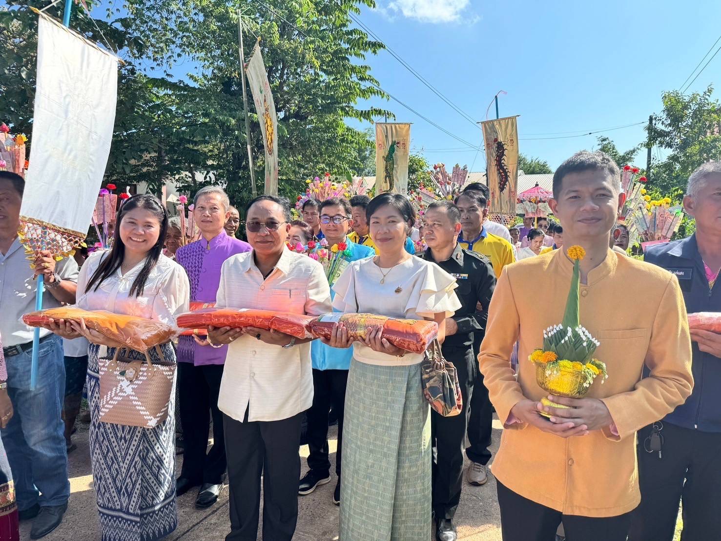 ประมงอำเภอสิรินธร ร่วมทำบุญทอดกฐินอำเภอสิรินธร ประจำปี ๒๕๖๗..คลิก