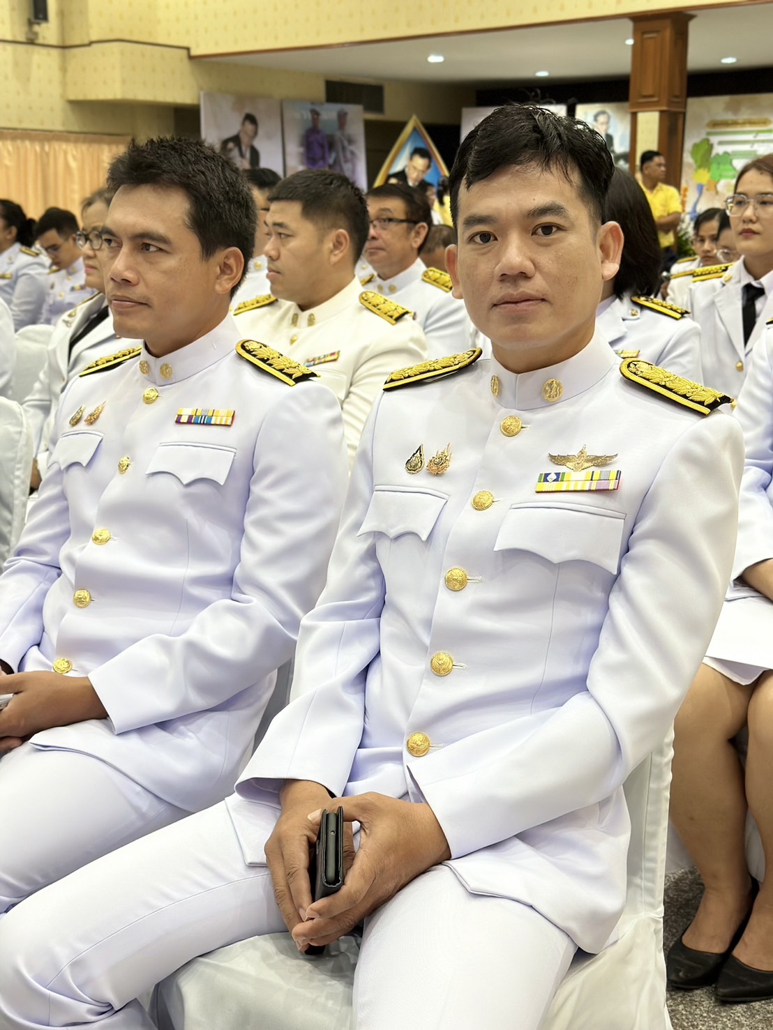 เข้ารวมพิธีวางพานพุ่มดอกไม้สดถวายแด่พระบาทสมเด็จพระบรมชนกาธเบศร มหาภูมิพลอดุลยเดชมหาราช บรมนาถบพิตร 