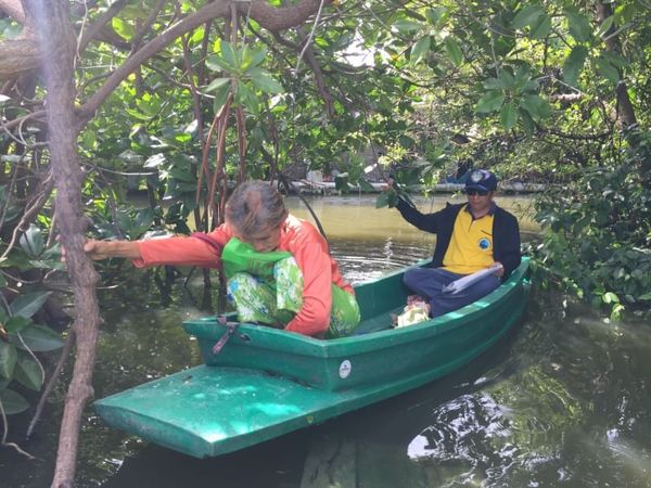 สำนักงานประมงพื้นที่กรุงเทพมหานคร ลงพื้นที่ให้บริการแก่เกษตรกรในพื้นที่แขวงท่าข้าม เขตบางขุนเทียน กรุงเทพมหานคร