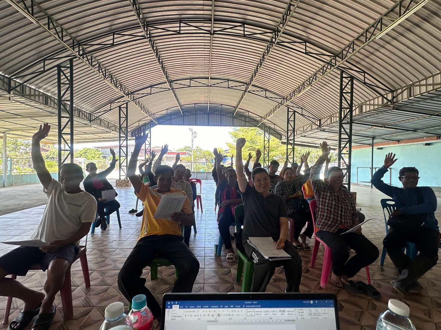 ประชุมชี้แจ้งให้คำแนะนำกับคณะกรรมการฯและสมาชิก องค์กรชุมชนประมงท้องถิ่น..คลิก