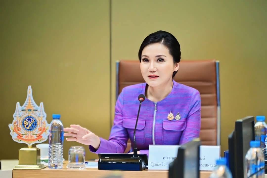 กษ. สั่งด่วน ! กรมประมง เร่งช่วยเหลือวิกฤตน้ำท่วมใหญ่ภาคใต้ตอนล่าง พร้อมเดินหน้าแผนฟื้นฟูหลังน้ำลด เพื่อช่วยเหลือพี่น้องเกษตรกรและชาวประมง..คลิก