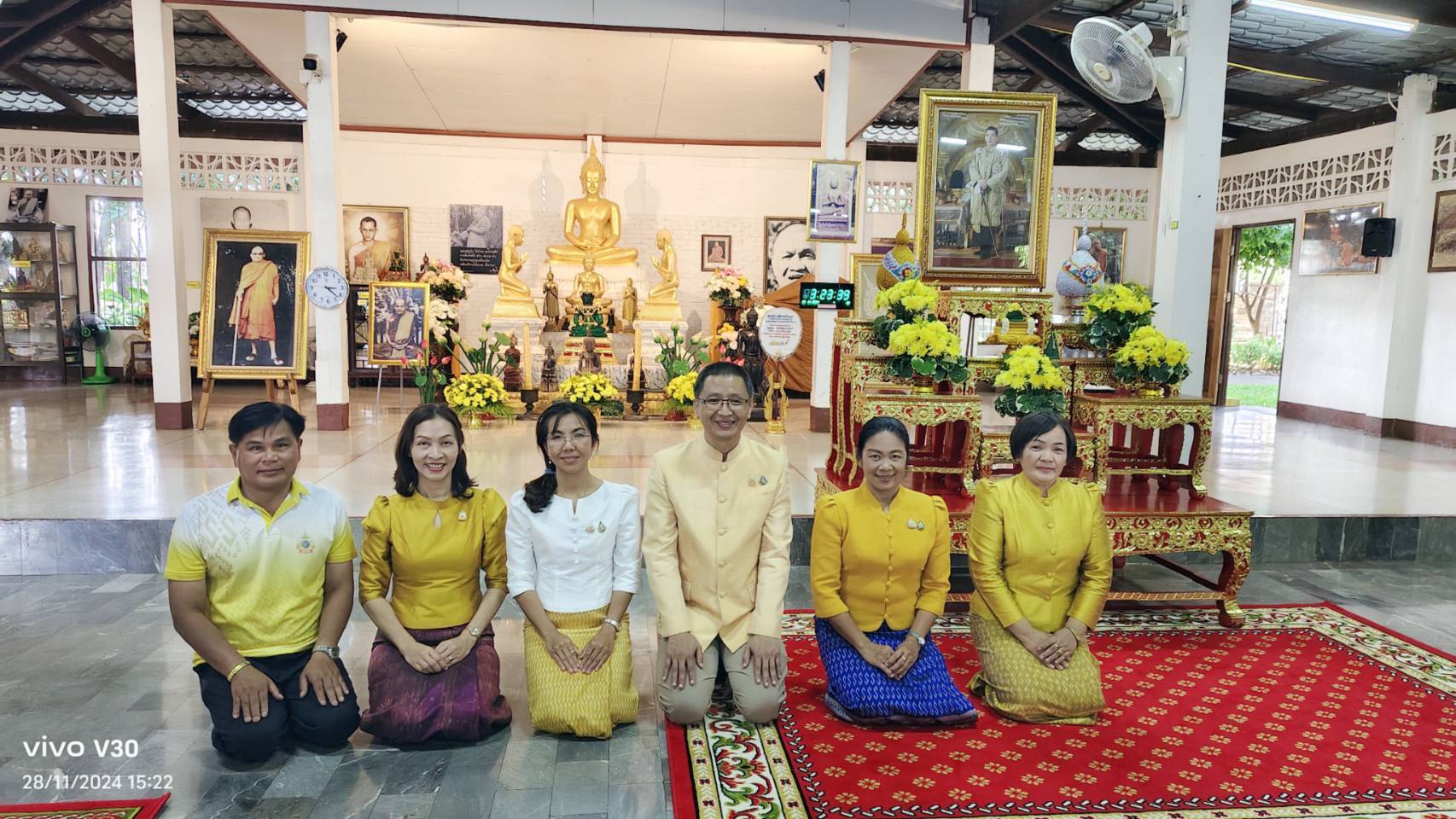 วันพฤหัสบดีที่  28 พฤศจิกายน 2567 เวลา 14.00 น.นางสุภาพร วัฒนสิทธิ์ ประมงอำเภอวารินชำราบ เข้าร่วมพิธีเจริญพระพุทธมนต์เฉลิมพระเกียรติ..คลิก