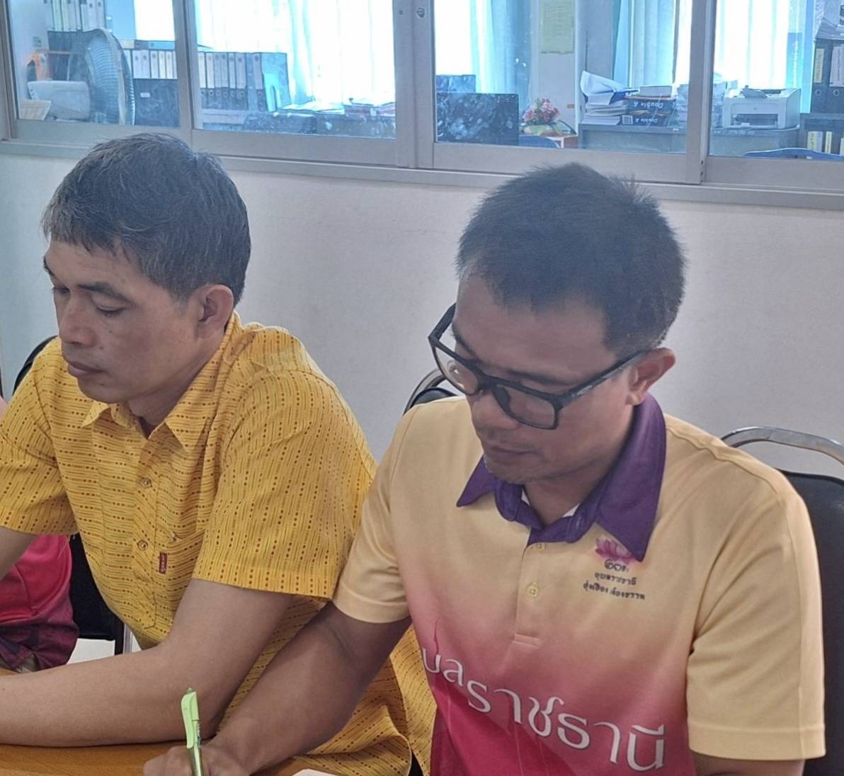 ประมงอุบล ประชุมกลุ่มย่อยเพื่อระดมความคิดแนวทางการนำเสนอการจัดนิทรรศการด้านการประมง ในงานเกษตรอีสานใต้ ประจำปีงบประมาณ 2568..คลิก