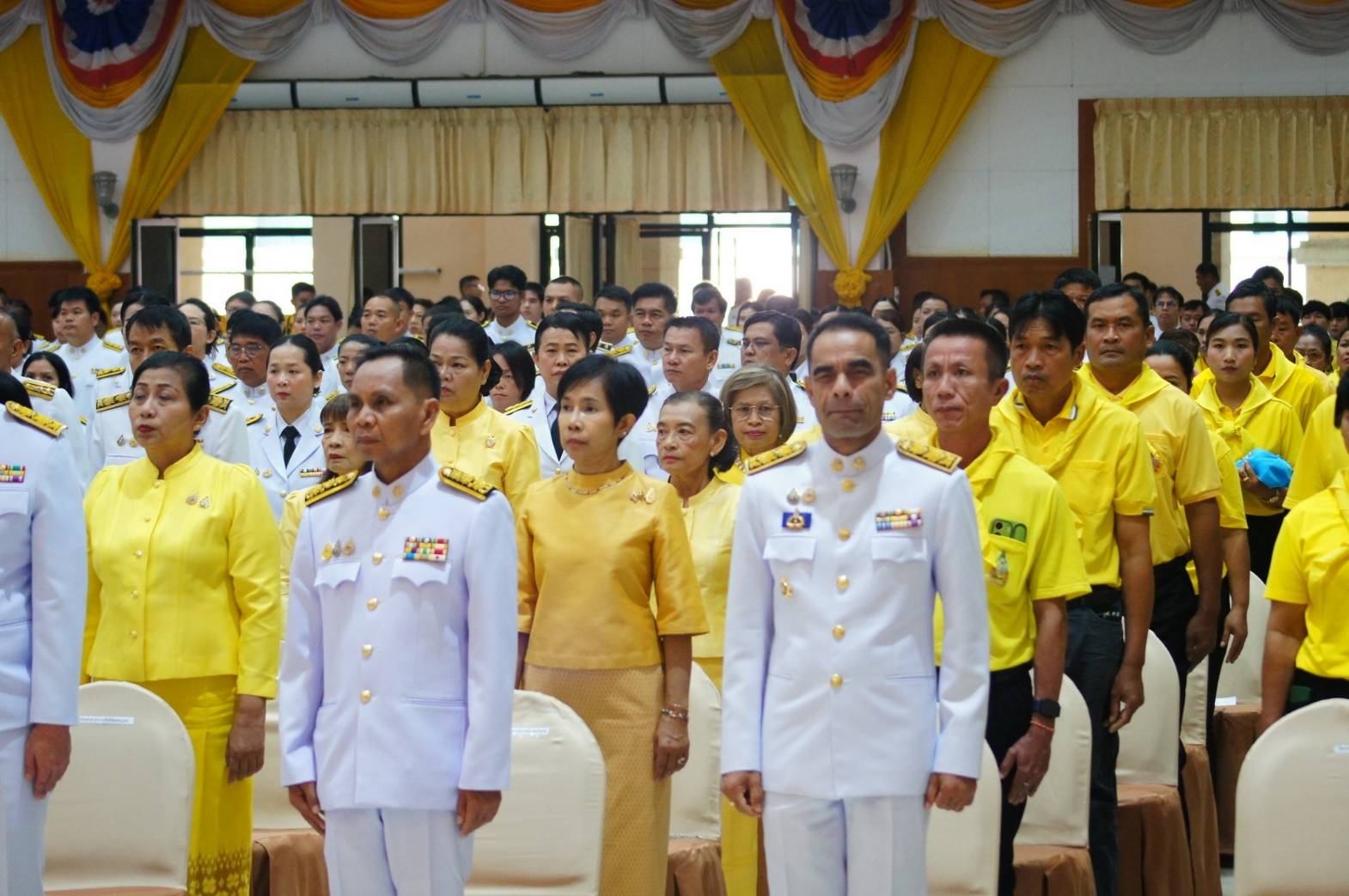 ร่วมพิธีวางพานพุ่มดอกไม้ถวายราชสักการะเนื่องในวันคล้ายวันพระบรมราชสมภพพระบาทสมเด็จพระบรมชนกาธิเบศร มหาภูมิพลอดุลยเดชมหาราช บรมนาถบพิตร วันชาติ และวันพ่อแห่งชาติ 5 ธันวาคม 2567