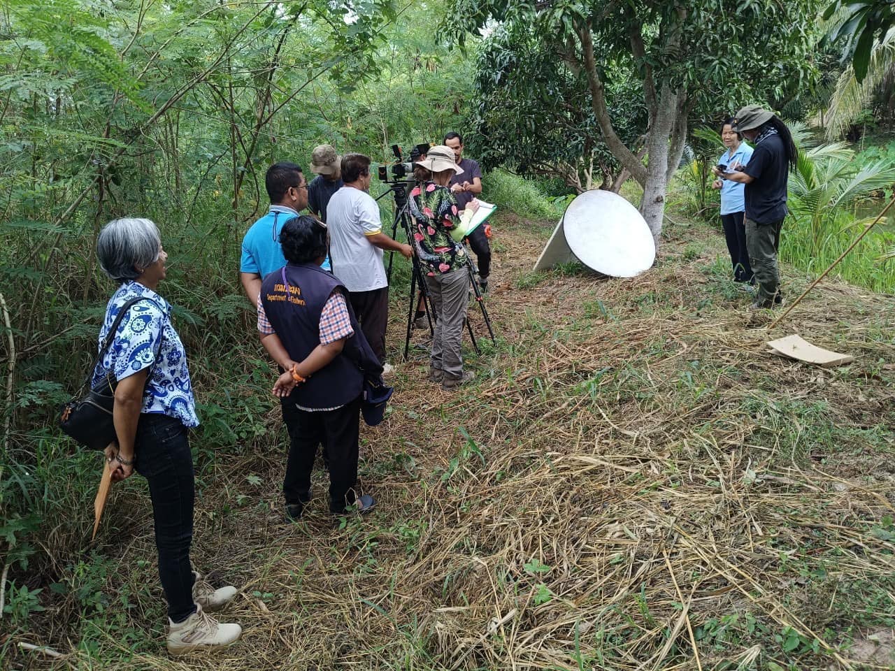 การถ่ายทำสารคดีนำเสนอโครงการอันเนื่องมาจากพระราชดำริ..คลิก