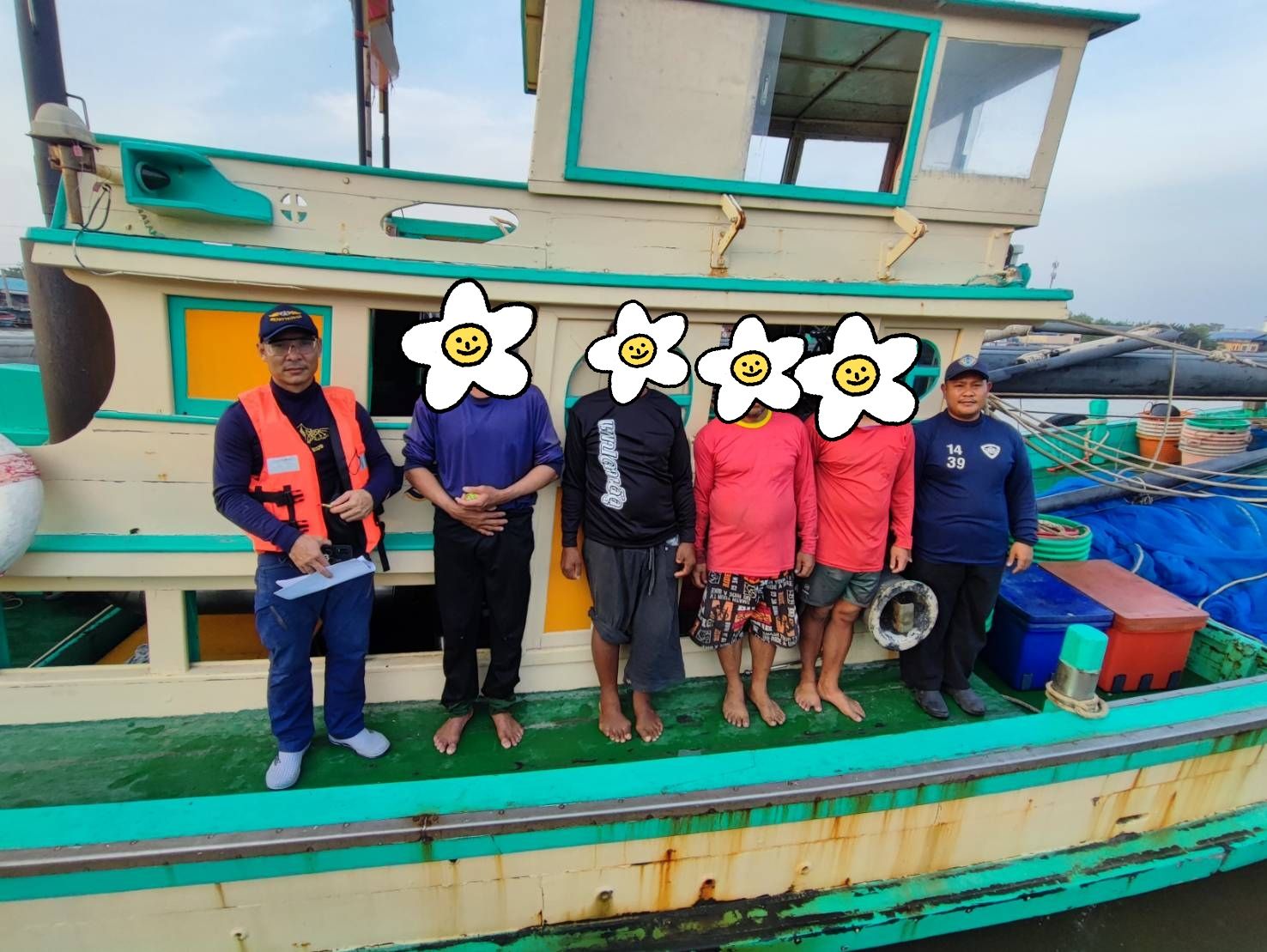 ออกปฏิบัติงานตามที่ได้รับแจ้งจาก ศูนย์ปฎิบัติการเฝ้าระวังการทำการประมง FMC..คลิก