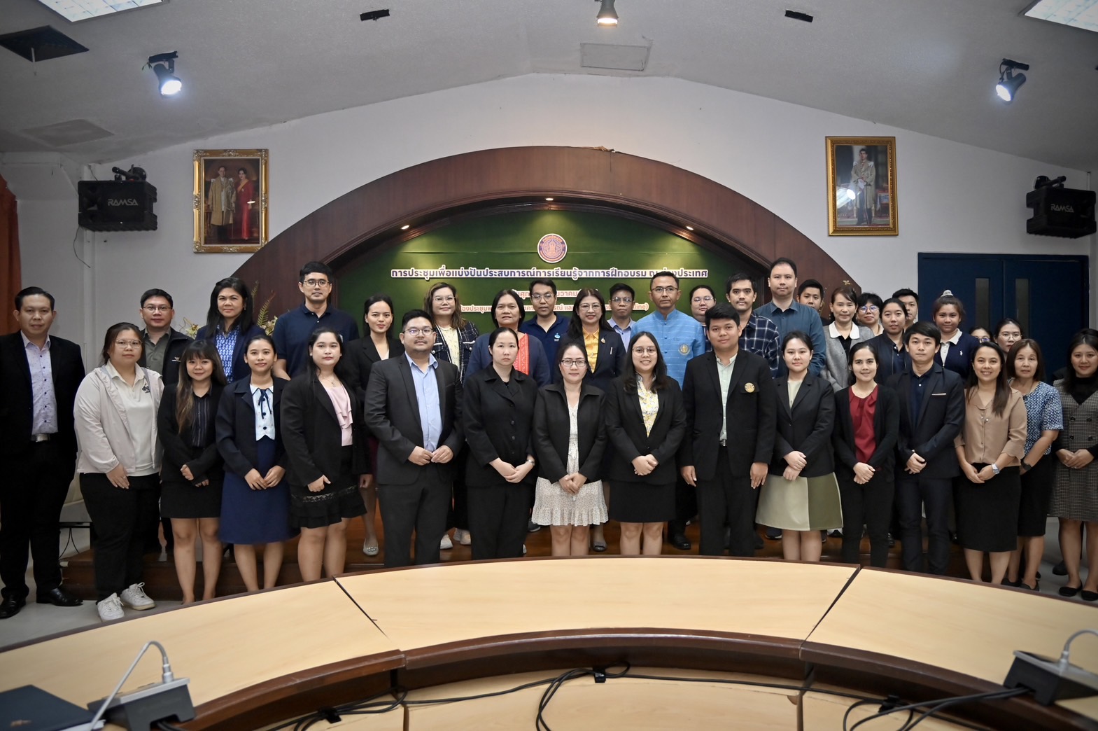 รองอธิบดีกรมประมงเปิดการประชุมเพื่อแบ่งปันประสบการณ์การเรียนรู้จากการฝึกอบรม ณ ต่างประเทศ..คลิก