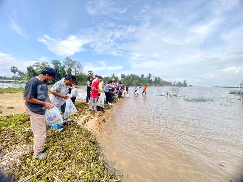 ร่วมปล่อยพันธุ์ปลากินพืช ลงสู่ทะเลสาบสงขลา อ.บางแก้ว จ.พัทลุง..คลิก