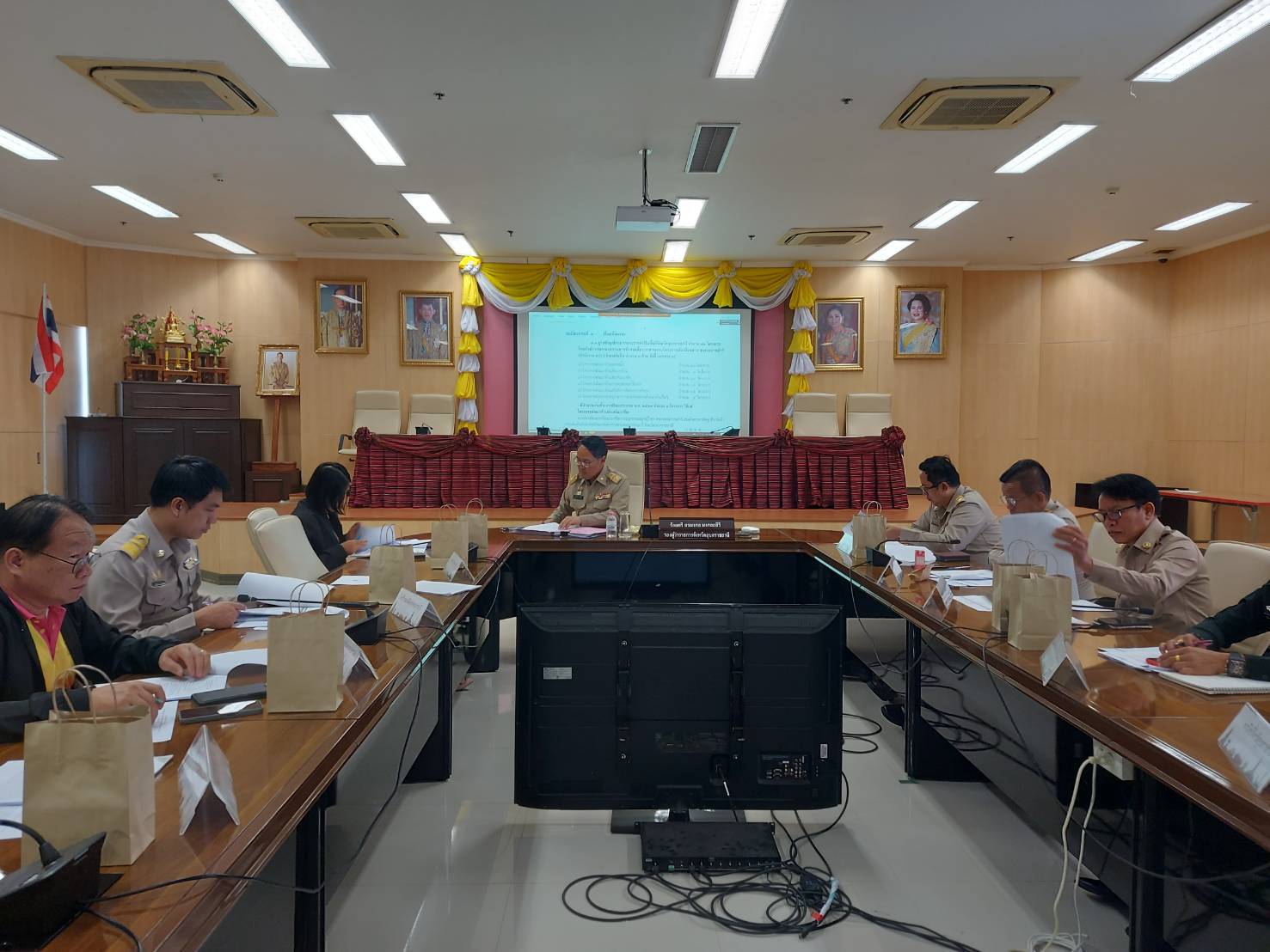 ประมงอุบลราชธานี ร่วมประชุมคณะกรรมการประสานการขับเคลื่อนและขยายผลโครงการอันเนื่องมาจากพระราชดำริ และหลักปรัชญาของเศรษฐกิจพอเพียง..คลิก