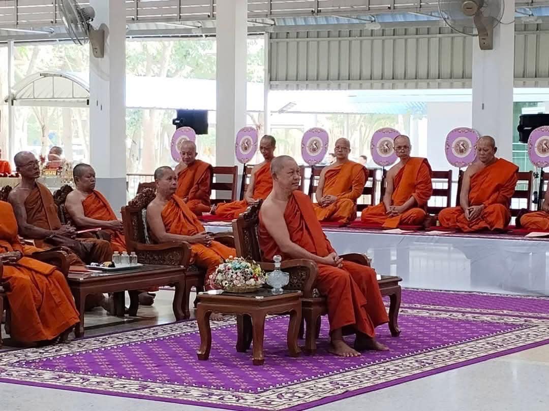 ร่วมพิธีเจริญพระพุทธมนต์เฉลิมพระเกียรติถวายพระพรชัยมงคลแด่ พระบาทสมเด็จพระเจ้าอยู่หัว เนื่องในโอกาสวันเฉลิมพระชนมพรรษา 6 รอบ 28 กรกฎาคม 2567..คลิก