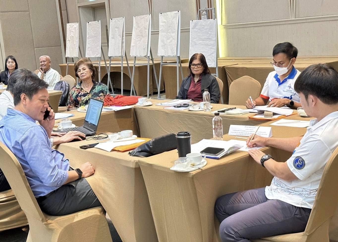 ร่วมประชุมเชิงปฏิบัติการระดมความคิดเห็น สำรวจความต้องการของประชาชน เพื่อปรับปรุงแผนพัฒนาจังหวัดราชบุรี พ.ศ. 2566 - 2570 ฉบับทบทวน ประจำปีงบประมาณ พ.ศ. 2570..คลิก