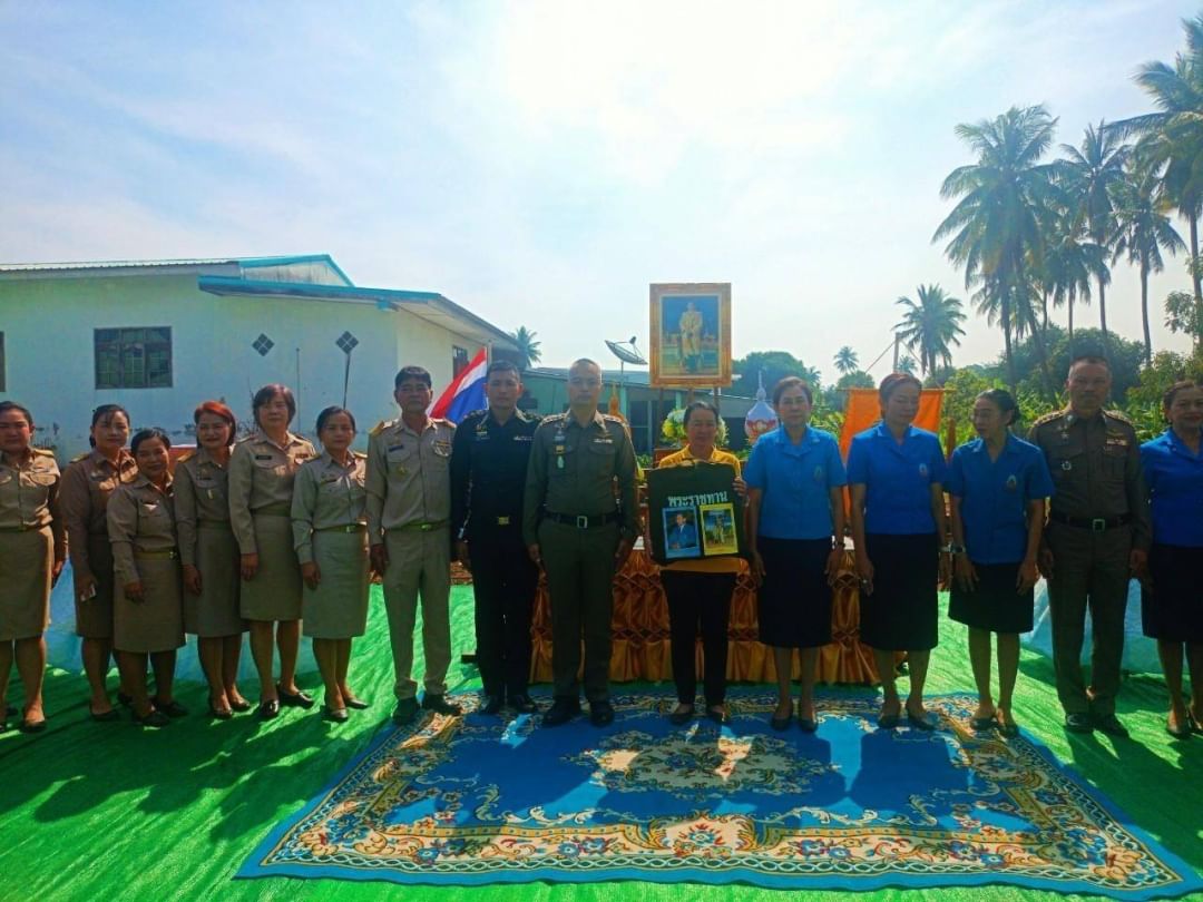 ประมงอำเภอบรรพตพิสัย ร่วมกิจกรรมมอบสิ่งของในการดำรงชีพเบื้องต้น (อัคคีภัย) มูลนิธิราชประชานุเคราะห์ ในพระบรมราชูปถัมภ์..คลิก