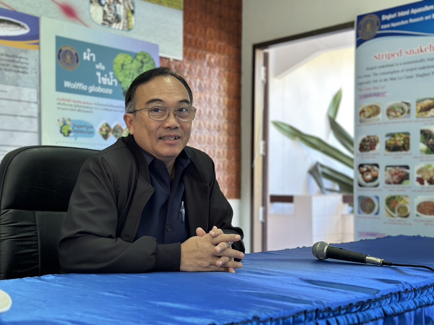 นายวิศณุพร รัตนตรัยวงศ์ ผู้อำนวยการกองวิจัยและพัฒนาการเพาะเลี้ยงสัตว์น้ำจืด เข้าตรวจเยี่ยม ให้คำแนะนำ และรับฟังแนวทางการปฏิบัติงานของศูนย์วิจัยและพัฒนาการเพาะเลี้ยงสัตว์น้ำจืดสิงห์บุรี..คลิก