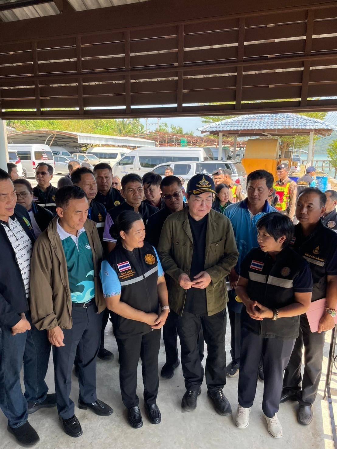 ตรวจราชการ  ณ. ศูนย์วิจัยและพัฒนาการเพาะเลี้ยงสัตว์น้ำชายฝั่งภูเก็ต
