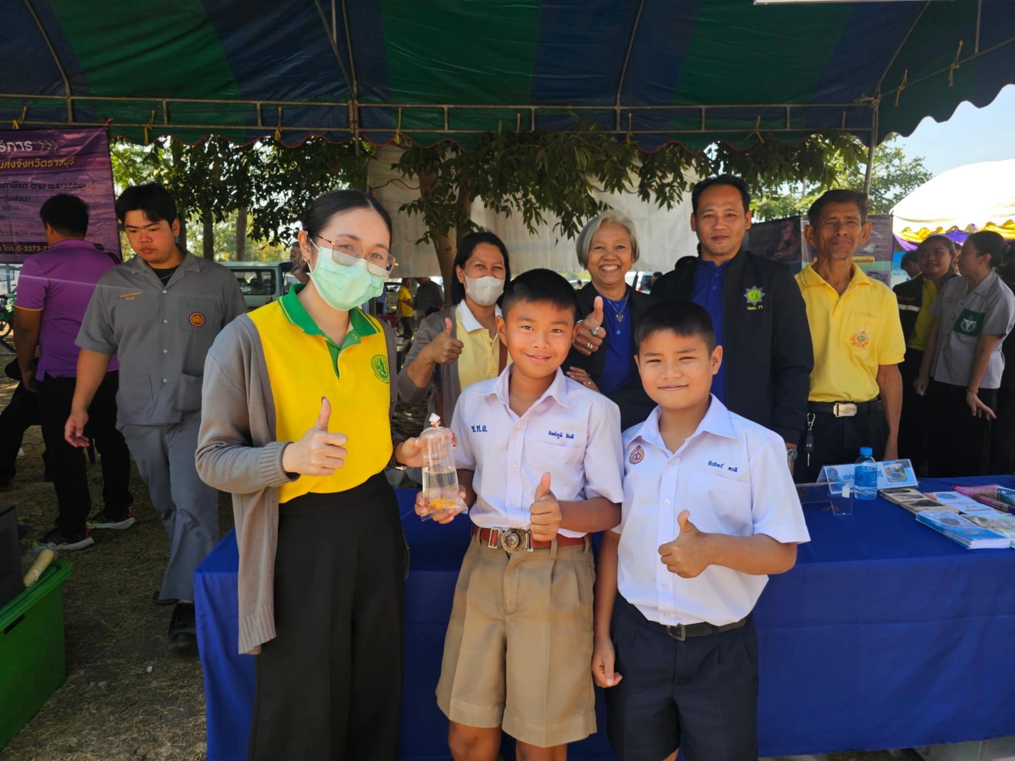 จัดกิจกรรมออกให้บริการประชาชนในโครงการปกป้องและเชิดชูสถาบันพระมหากษัตริย์และหน่วยบำบัดทุกข์บำรุงสุขสร้างรอยยิ้มให้ประชาชนจังหวัดราชบุรี (จังหวัดเคลื่อนที่)..คลิก