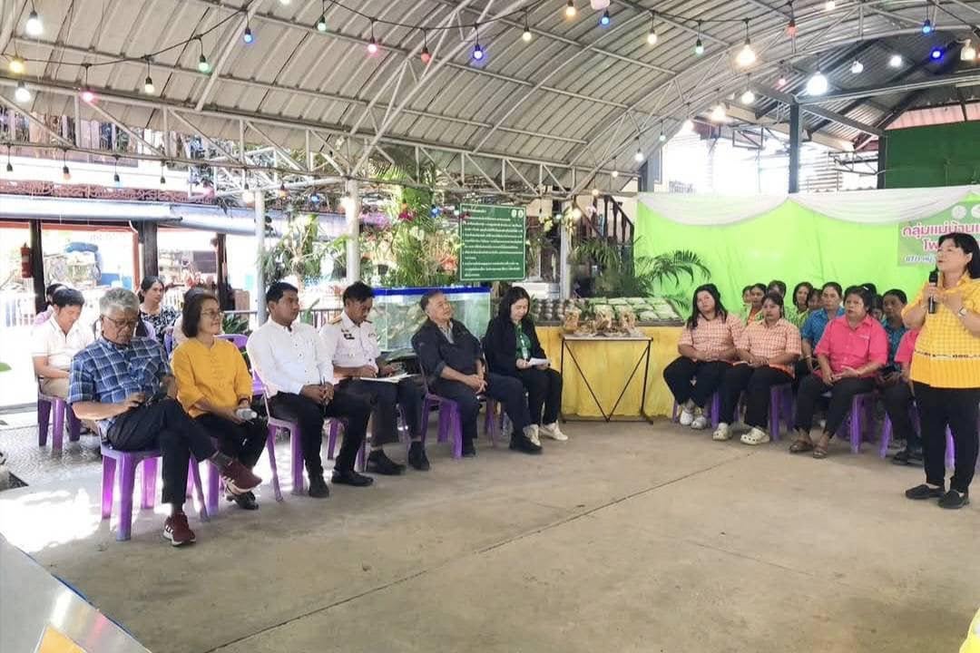 ร่วมให้ข้อมูลกลุ่มแม่บ้านเกษตรกรโพหักรุ่งเจริญ..คลิก