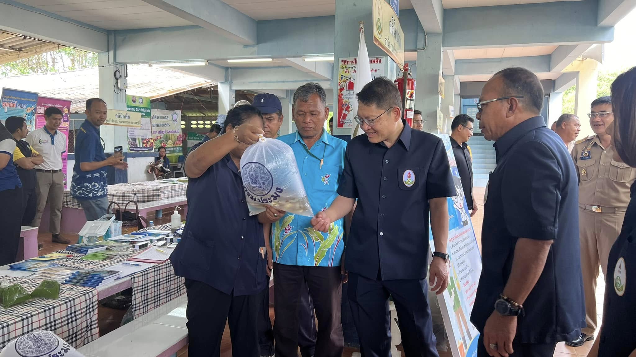 โครงการคลินิกเกษตรเคลื่อนที่ในพระราชานุเคราะห์ สมเด็จพระบรมโอเสาธิราชฯ สยามมกุฎราชกุมาร และโครงการจังหวัดกระบี่เคลื่อนที่
