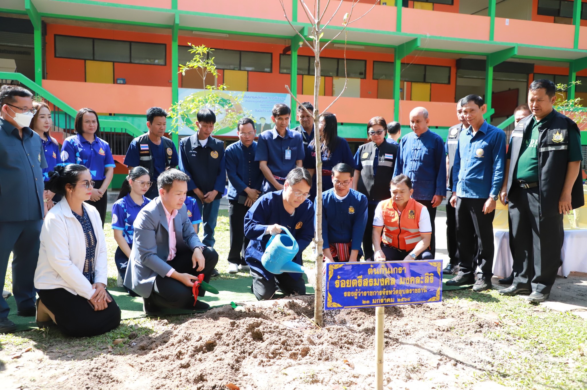 ประมงอุบลฯ ร่วมเป็นเกียรติในพิธีเปิดงาน และจัดนิทรรศการด้านการประมง ในงานเวทีรณรงค์สร้างการรับรู้และการเรียนรู้การเกษตรที่เป็นมิตรกับสิ่งแวดล้อม (Green Day)