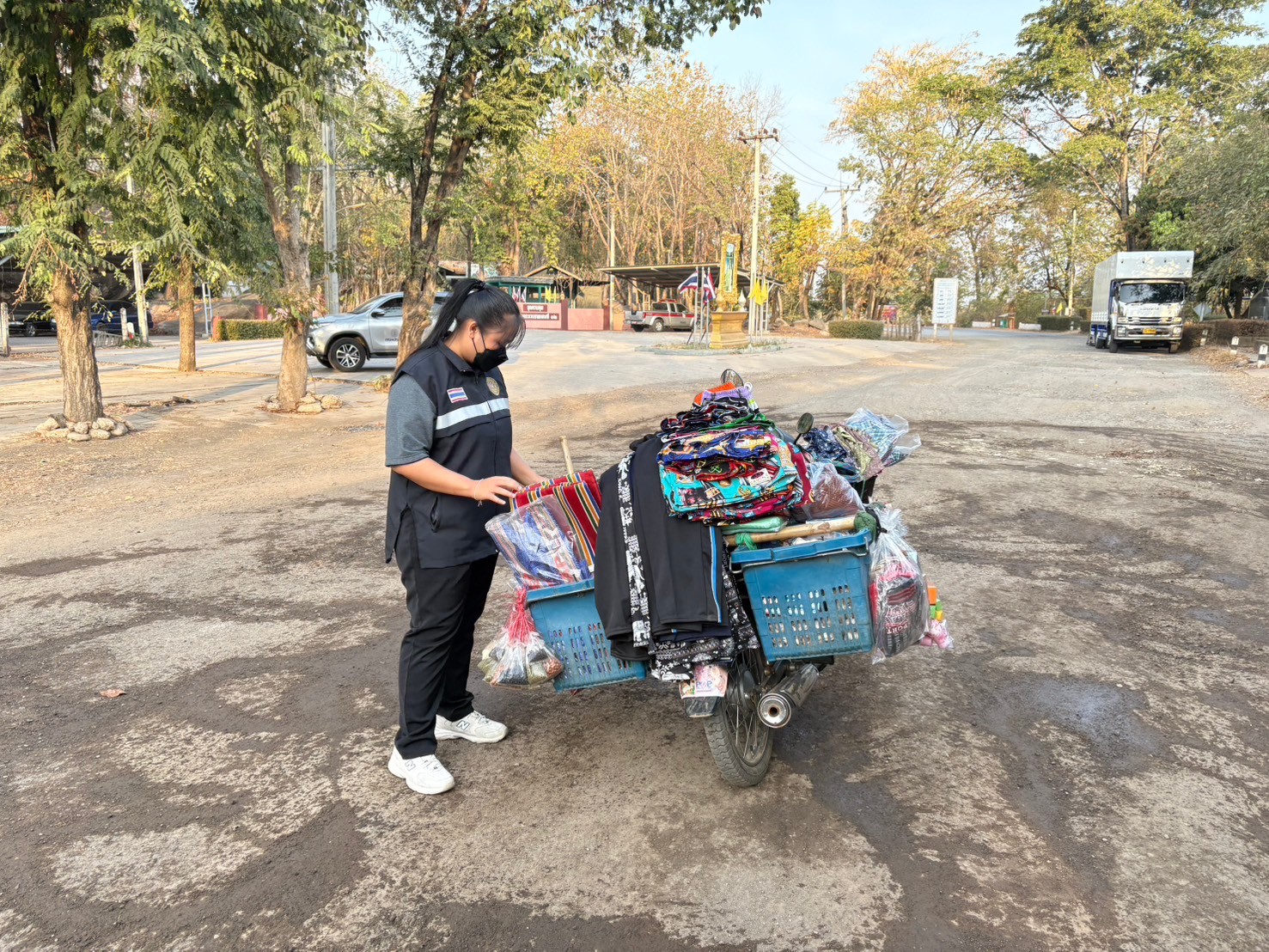 ตรวจสินค้าประมงที่นำเข้า ส่งออก ทางจุดผ่านแดนตาพระยา