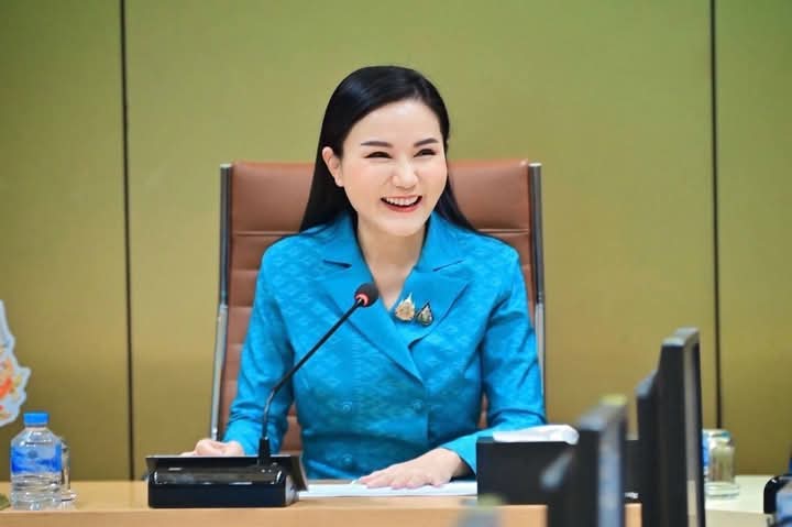 ไทยสร้างประวัติศาสตร์!!...ส่งออกกุ้งทะเลแช่แข็งผ่านรถไฟจีน-ลาว ล็อตแรกผ่านฉลุย  กรมประมงเตรียมดันไทยผงาดสู่ผู้นำด้านการส่งออกสินค้าสัตว์น้ำคุณภาพของตลาดจีน